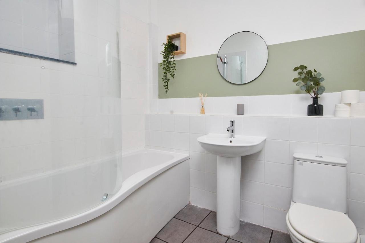 Wonderful Apartment In Bath With Garden - Sleeps 8 Luaran gambar